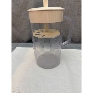 Vintage Pampered Chef 2 Quart Quick Stir Pitcher Clear Frosted Checkerboard Lid